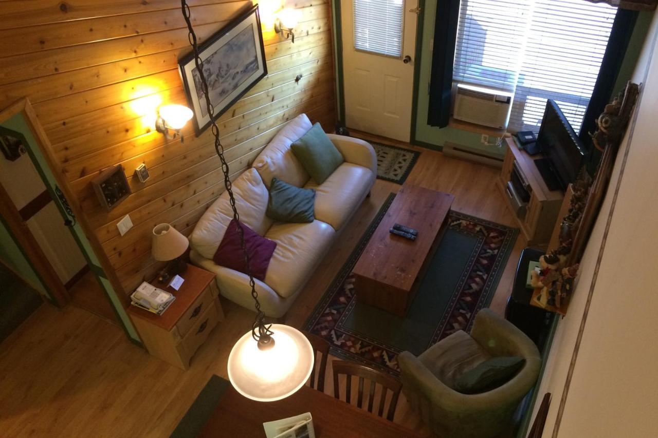 The Griz Inn By Park Vacation Management Ферни Экстерьер фото